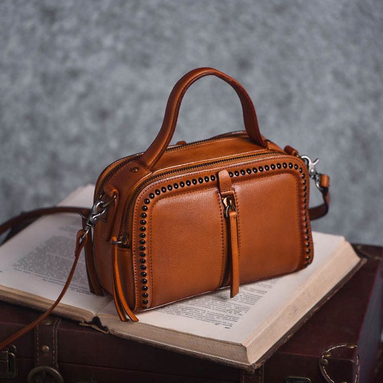 Luxury Bags Hand Painted - กระเป๋าถือทรงย้อนยุคปี 2026 วาดลายด้วยมือ หลายช่องใส่ของ ความจุเยอะ สำหรับผู้หญิง