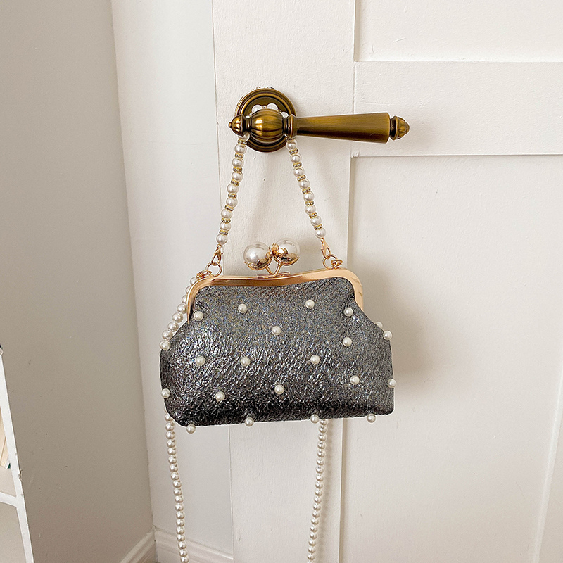 Luxury Bags Affordable - กระเป๋าคลัทช์สำหรับงานกลางคืนประดับมุกและกลิตเตอร์ พร้อมสายโซ่ไข่มุกสำหรับสะพายข้าง กระเป๋าถือหรูหราในราคาที่เข้าถึงได้สำหรับงานแต่งงานและงานปาร์ตี้