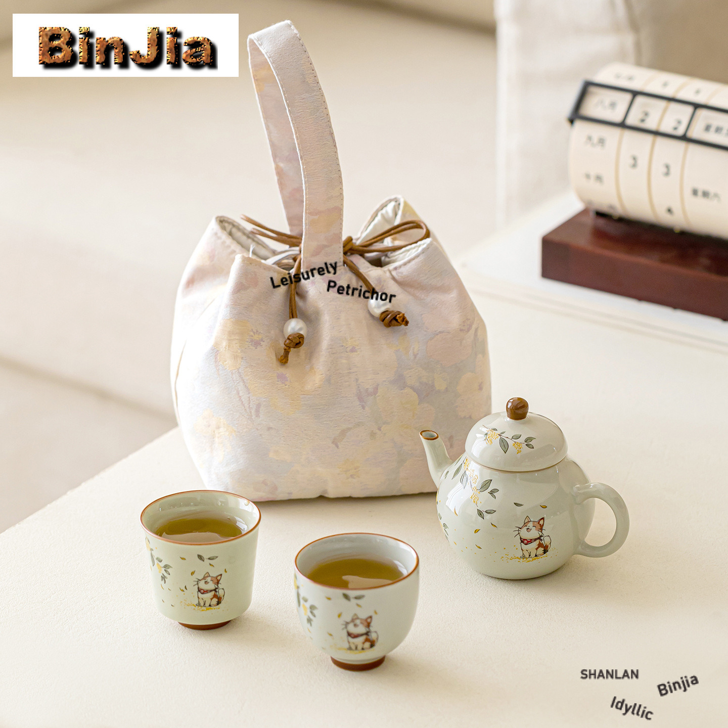 Luxury Bags Hand Painted - ชุดน้ำชาพกพาลายวาดมือ กลิ่นหอมดอกหอมหมื่นลี้ พร้อมถุงเก็บของ 1 กาน้ำชา 2
