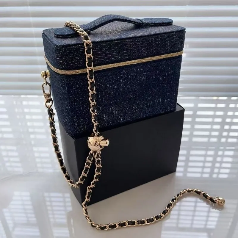 กระเป๋าเครื่องสำอางรุ่นลิมิเต็ - Luxury Bags Limited Edition บทวิจารณ์และราคา