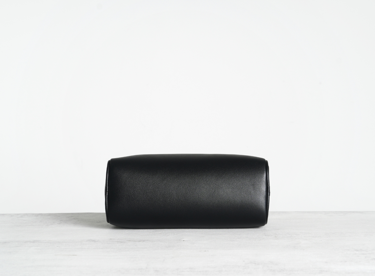 กระเป๋าสะพายหนังสไตล์มินิมอลแบ - Luxury Bags Quiet บทวิจารณ์และราคา